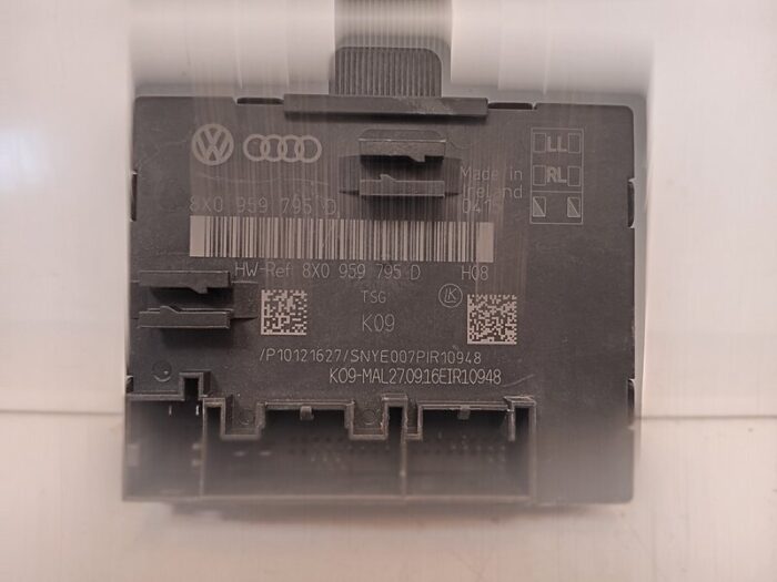 Módulo confort lado trasero izquierdo Audi A1 (8X) 2017