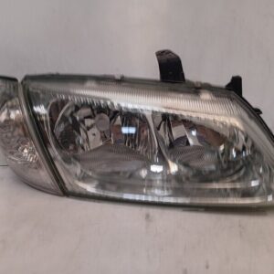 Faro delantero derecho Nissan Almera II N16 2005 con intermitente