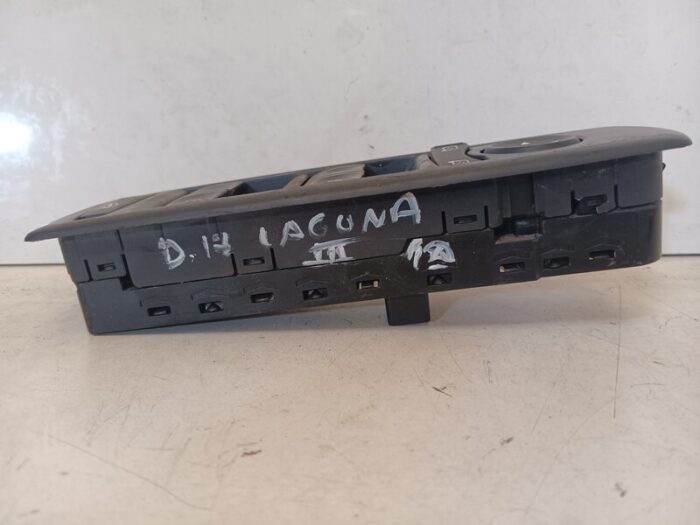 Mando elevalunas delantero izquierdo Renault Laguna III 2008