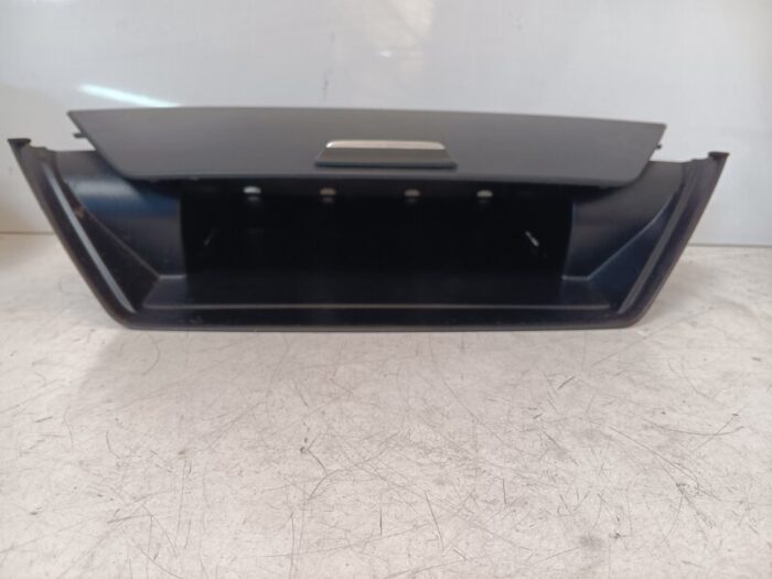 Guantera central BMW X1 XDRIVE 18D (E84) 2011