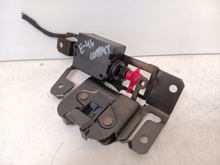 Cerradura maletero / portón BMW Serie 3 320 E46 2004