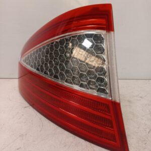 Piloto trasero izquierdo Ford Mondeo IV 2008