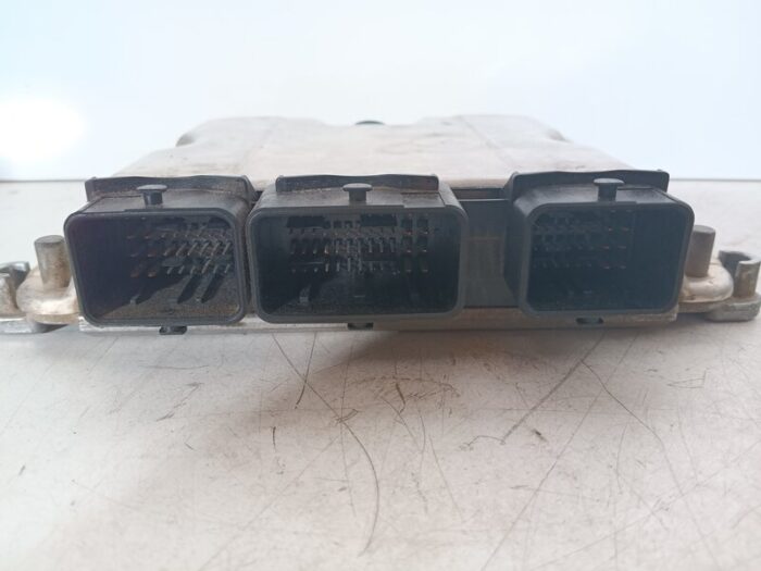 Centralita motor UCE Peugeot 406 2002 diésel