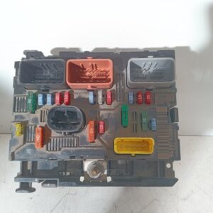 Caja reles / fusibles Peugeot 307 2006 gasolina