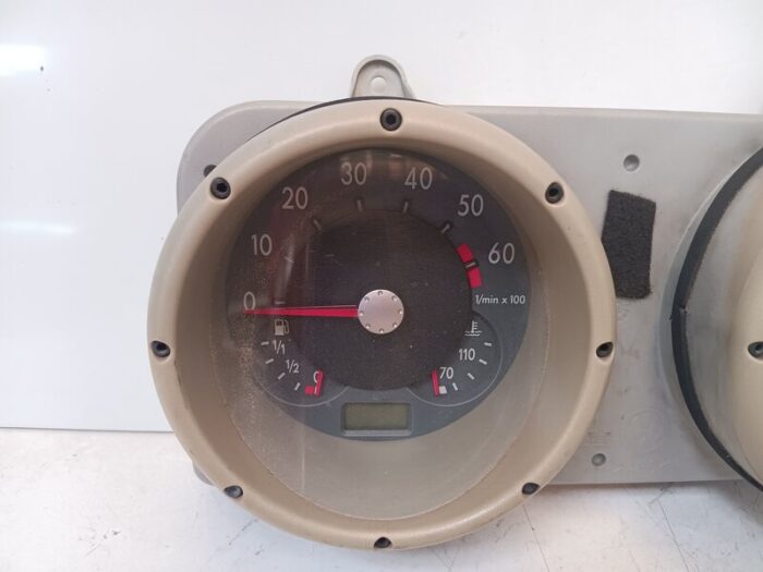 Cuadro Instrumentos Volkswagen Polo (6N2) 2001 1.4 gasolina