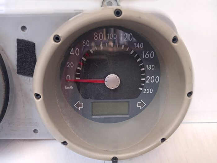 Cuadro Instrumentos Volkswagen Polo (6N2) 2001 1.4 gasolina
