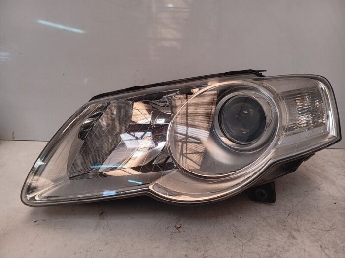 Faro izquierdo Volkswagen Passat (B6) 2007