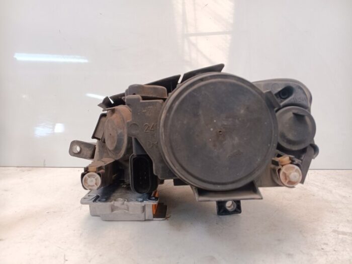 Faro derecho Volkswagen Passat (B6) 2007