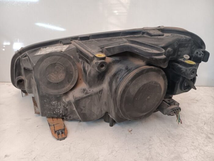 Faro derecho Ford Focus C-MAX 2004