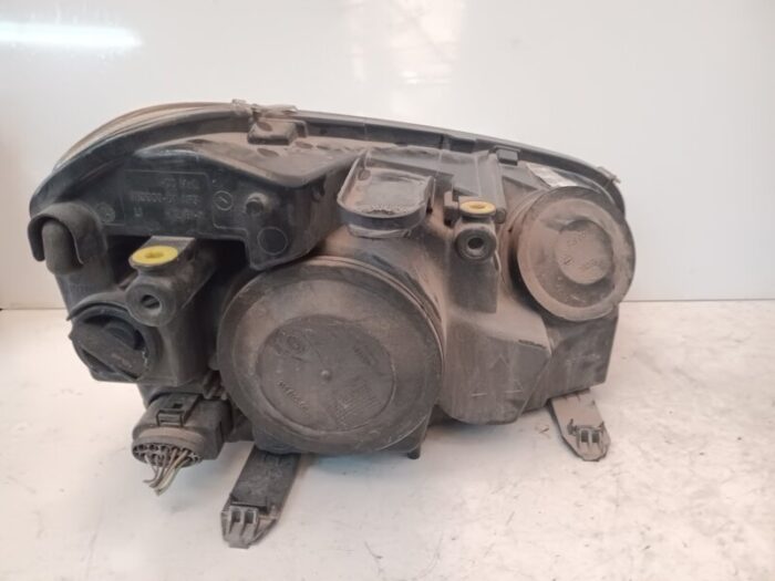 Faro izquierdo luces Ford Focus C-MAX 2004