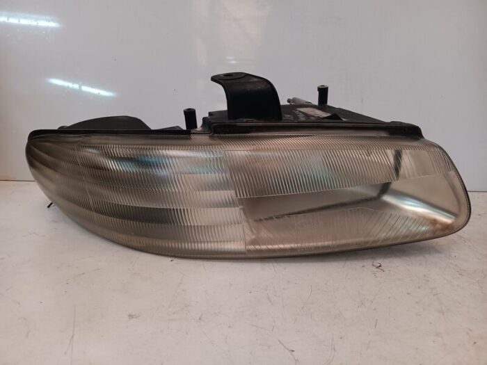 Faro delantero derecho Chrysler Voyager III 2000