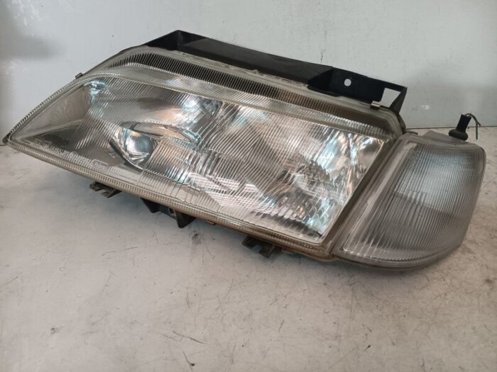 Faro izquierdo Citroën Xantia 1998