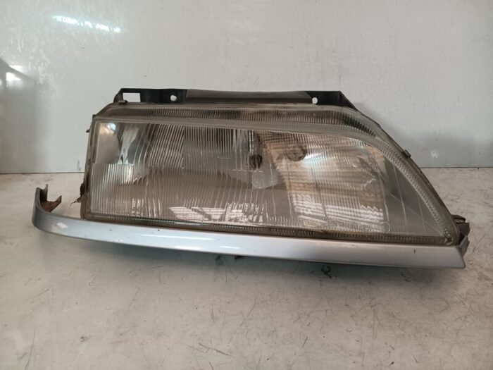 Faro derecho Citroën Xantia 1998