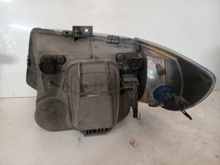 Faro derecho Mercedes Vito 110 (W638) 1996