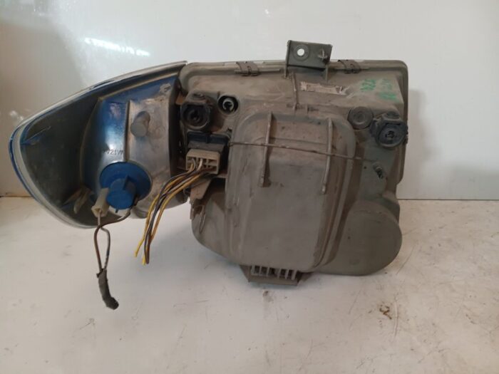 Faro izquierdo Mercedes Vito 110 (W638) 1996