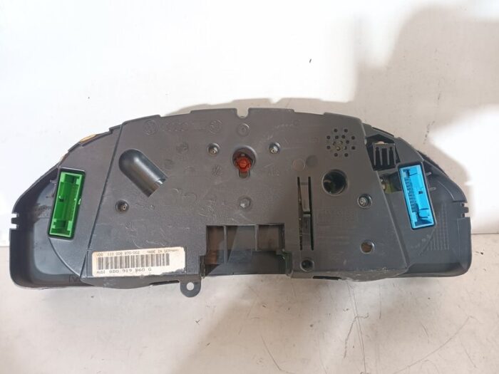 Cuadro de instrumentos Audi A4 (8D2, B5) 1998 gasolina