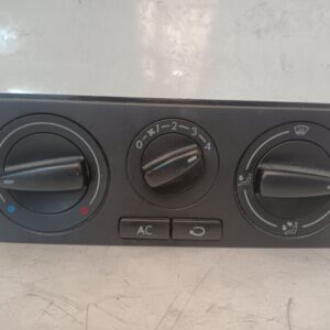 Mando calefaccion y aire acondicionado Volkswagen Golf IV 2001