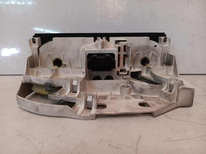 Mando calefaccion y aire acondicionado Volkswagen Golf IV 2001
