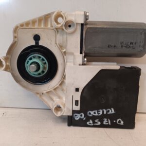 Motor elevalunas delantero izquierdo Seat Toledo III (5P2) 2006