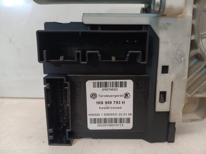 Motor elevalunas delantero izquierdo Seat Toledo III (5P2) 2006