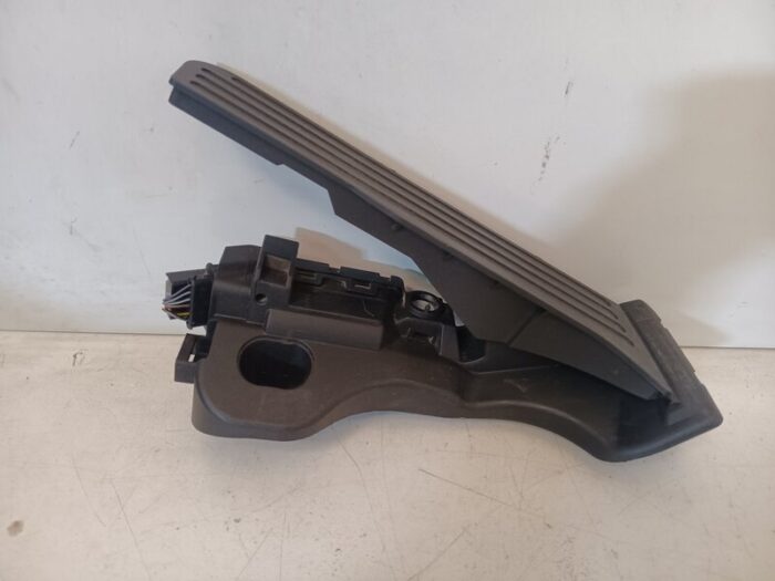 Pedal acelerador Volkswagen Golf V 2004