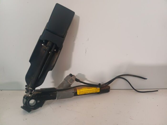 Enganche cinturón delantero izquierdo Renault Kangoo 2003